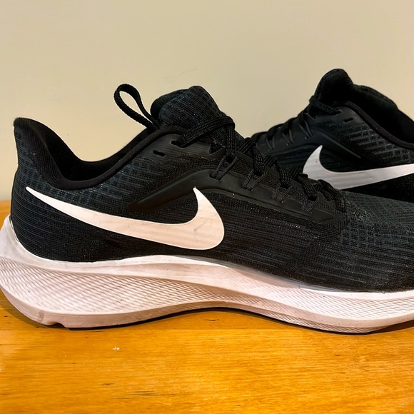 NIKE Air Zoom Pegasus 39 Road Running Men’s 9 Black White Shoes Sneakers - Picture 10 of 14